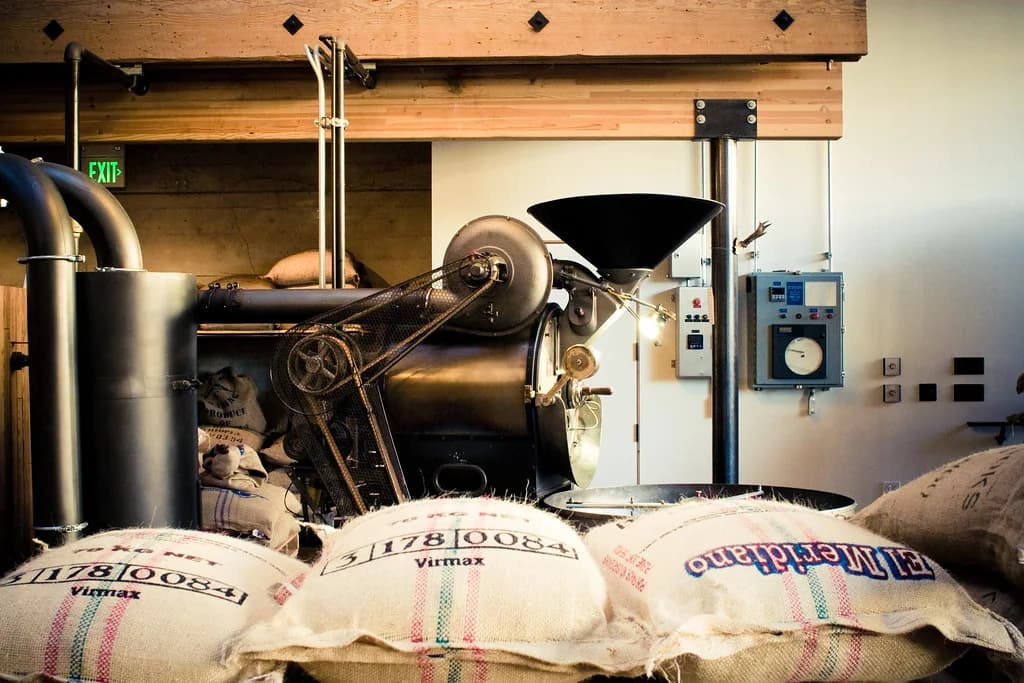 Sightglass Coffee’s SoMa roastery at 270 7th St (2011). Alejandro De La Cruz · CC BY 2.0 · Flickr. Adapted: cropped, resized and converted to WebP.
